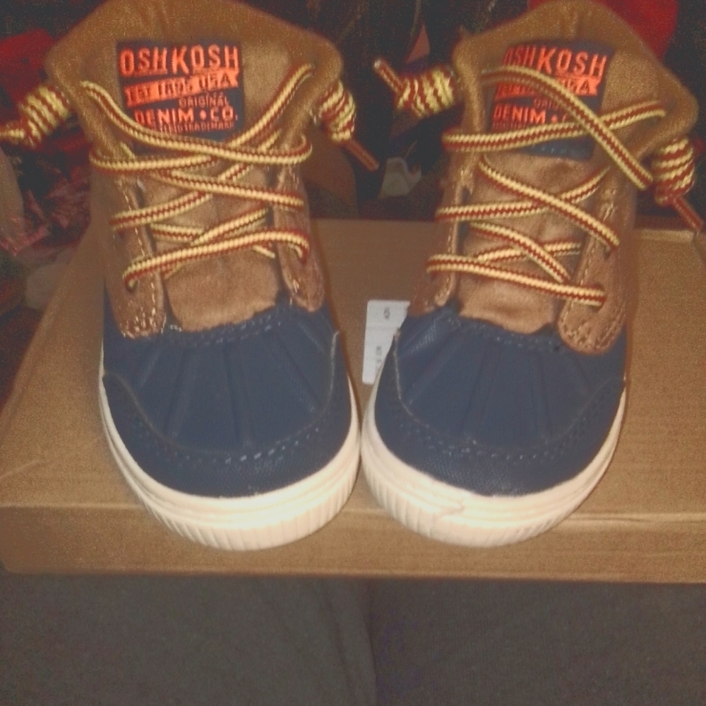 Oshkosh infant booties